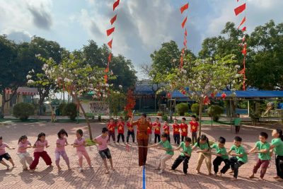 TỔ CHỨC HOẠT ĐỘNG TRÒ CHƠI DÂN GIAN CHO TRẺ TẠI TRƯỜNG MẦM NON VĨNH HÀO